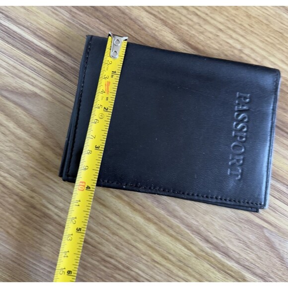 Bijoux Terner Genuine Leather Black Passport Holder - Picture 5 of 8
